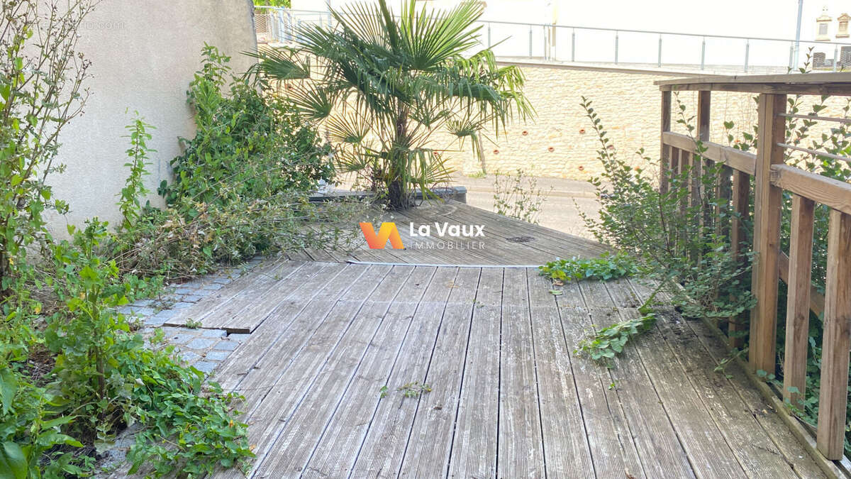 Appartement à BOUXIERES-AUX-DAMES