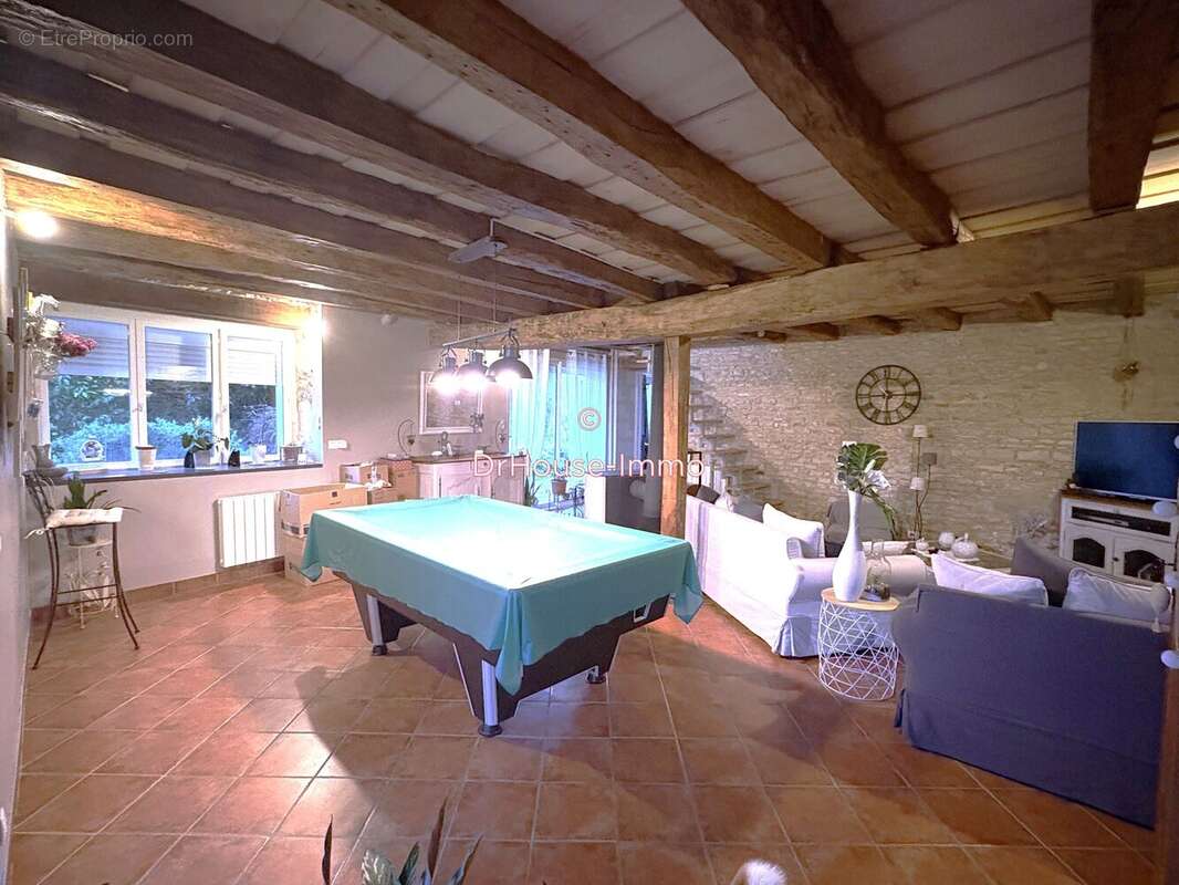 Maison à NEUVILLE-DE-POITOU