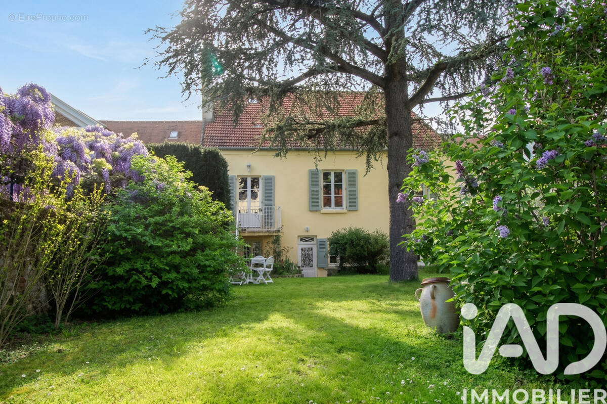 Photo 1 - Maison à SAINTRY-SUR-SEINE