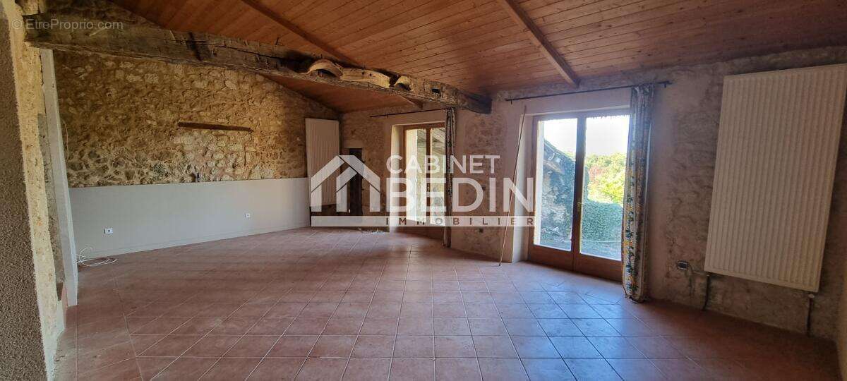 Maison à SAINT-ROMAIN-LA-VIRVEE