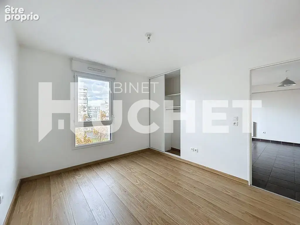 Appartement 44 m2 - CAEN - Balcon et Ascenseur - photo 4