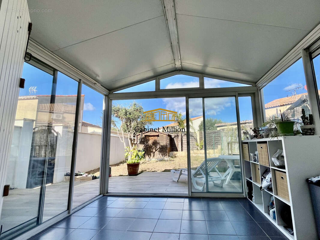 Maison à VIC-LA-GARDIOLE