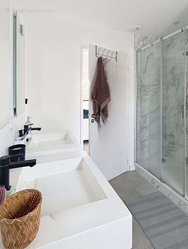 Maison à LE RELECQ-KERHUON