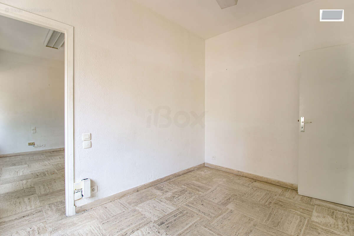 Toulon sainte anne - bureaux de 51m2 - photo 10