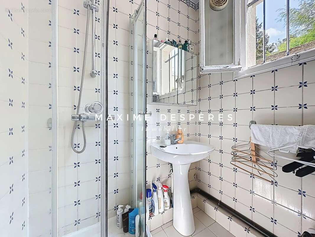 Appartement à NEUILLY-SUR-SEINE