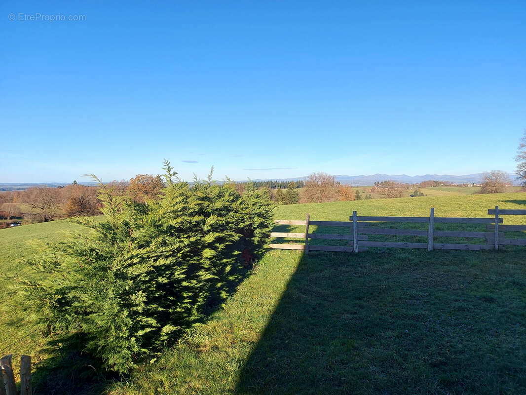 Maison à SAINT-MAMET-LA-SALVETAT