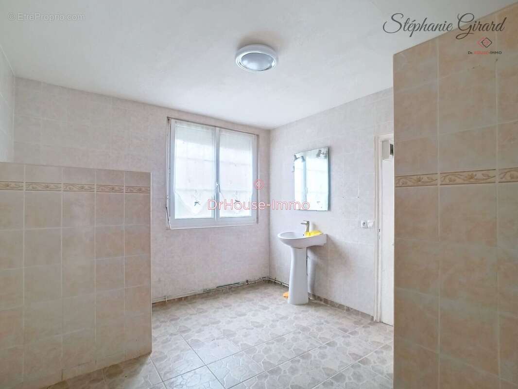 Maison à NEUVILLE-AUX-BOIS