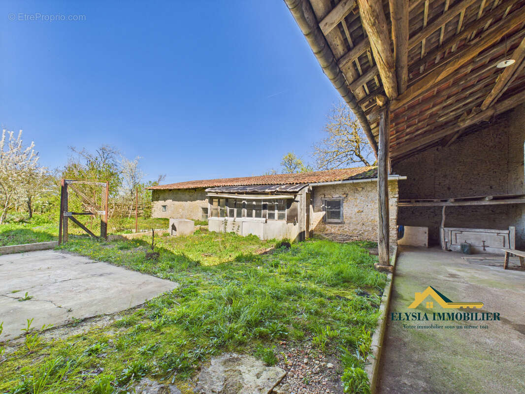 Maison à JAILLON