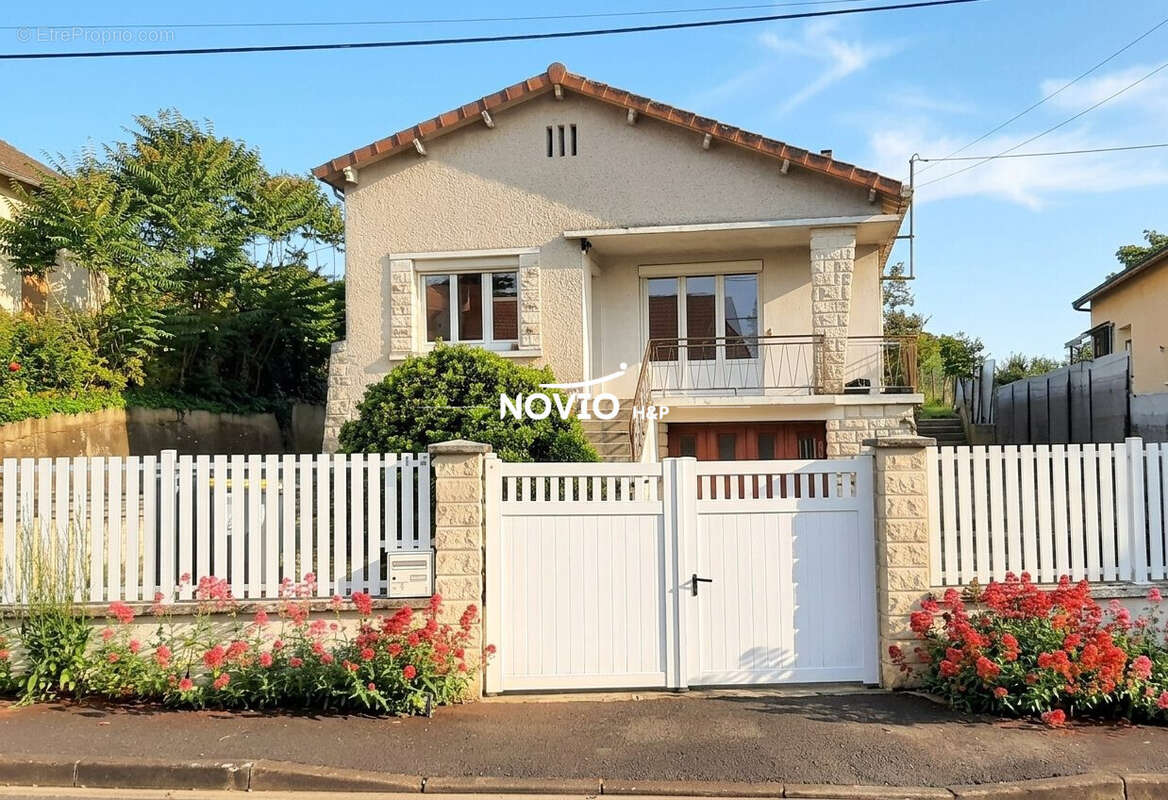 Maison à CHATELLERAULT