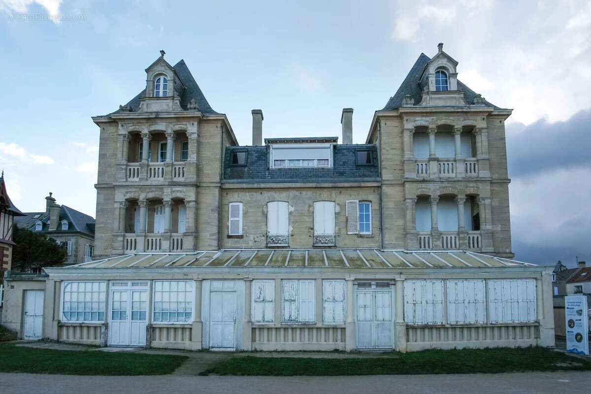 Appartement à LION-SUR-MER