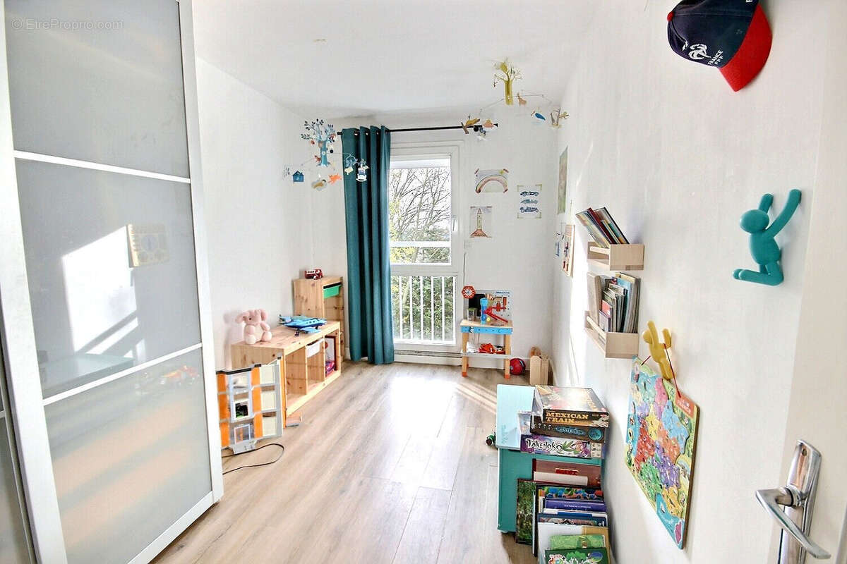 Appartement à FRESNES