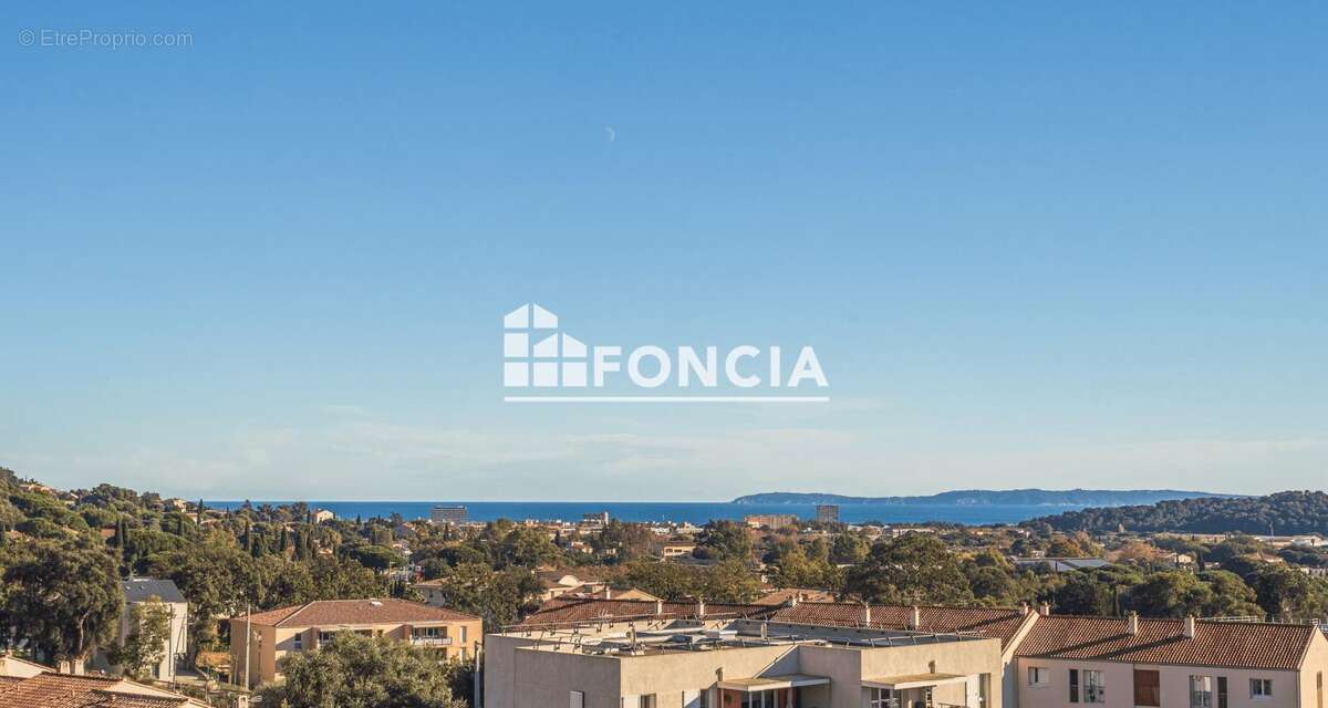 Appartement à BORMES-LES-MIMOSAS