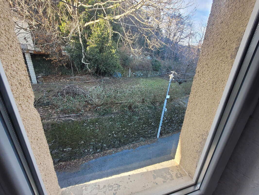 Maison à CASTANET-LE-HAUT