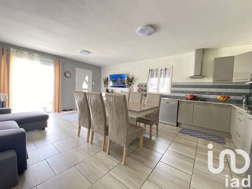 Photo 3 - Maison à XAMBES