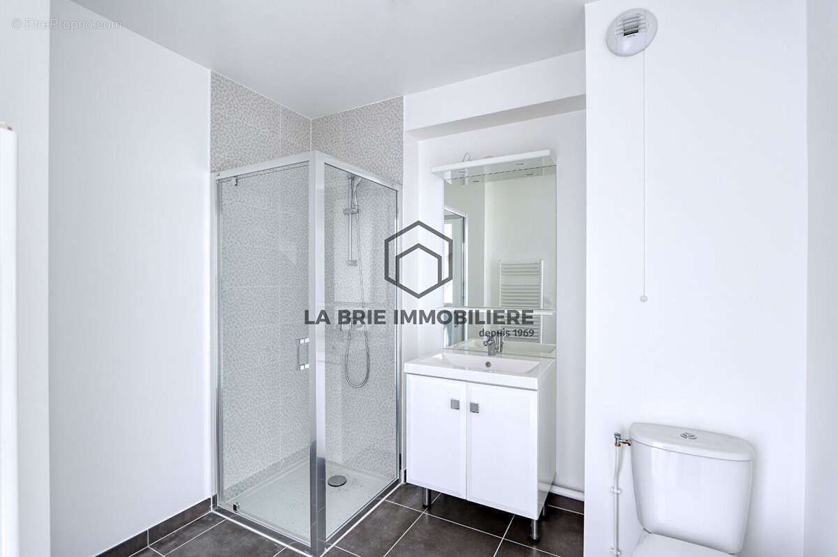 Appartement à CHENNEVIERES-SUR-MARNE
