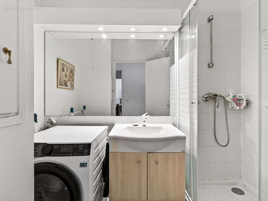 Appartement à PARIS-10E