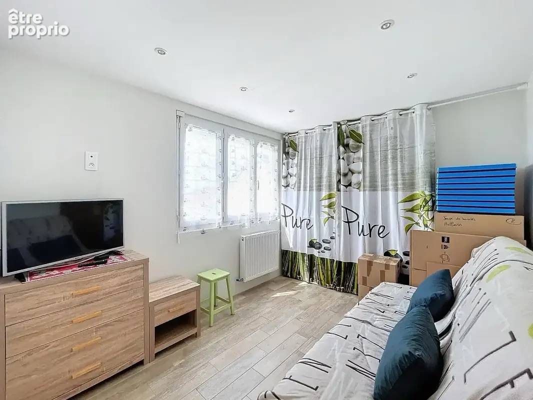 GROSLAY - Maison de 132m2 dans secteur calme - photo 6