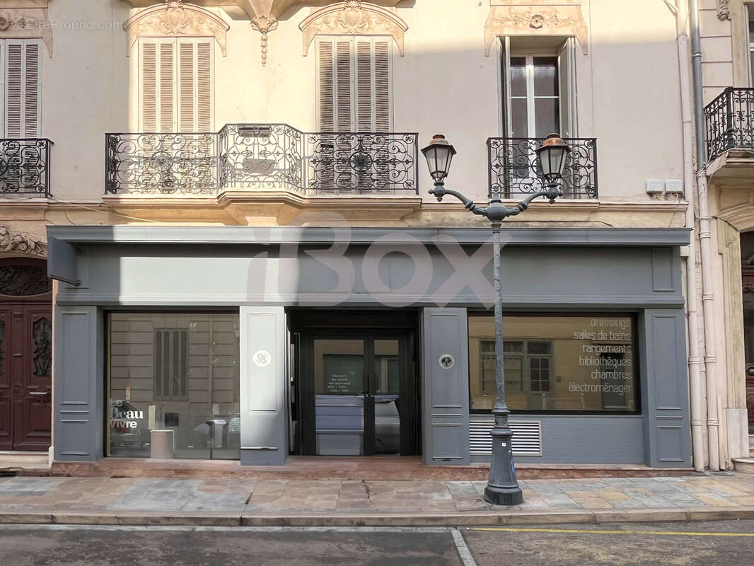 TOULON, Place de la Liberté, murs commerciaux de 80m2 - photo 2