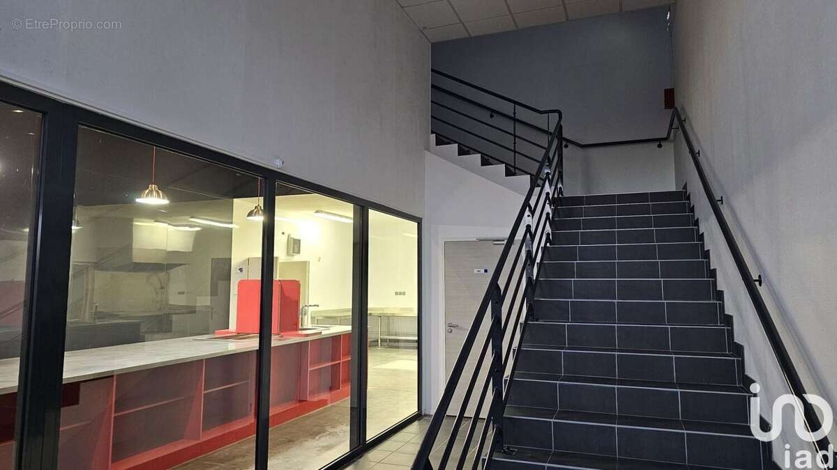 Photo 4 - Commerce à CROIX