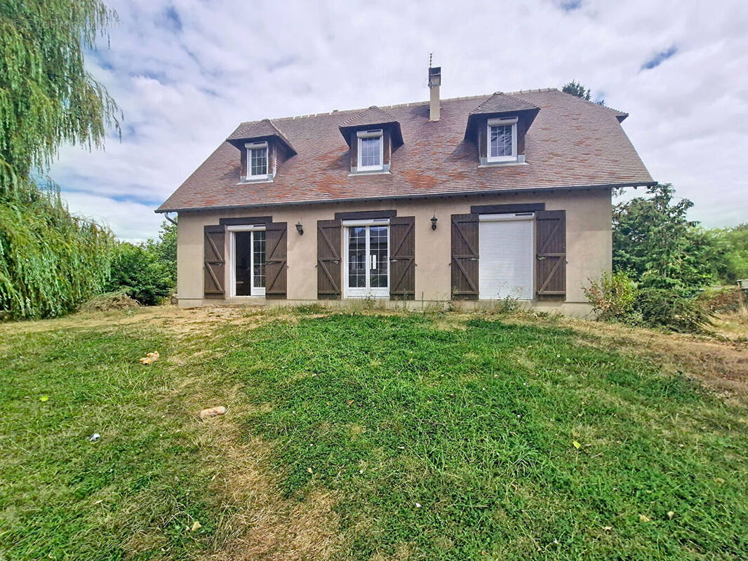 Maison à ETREPAGNY