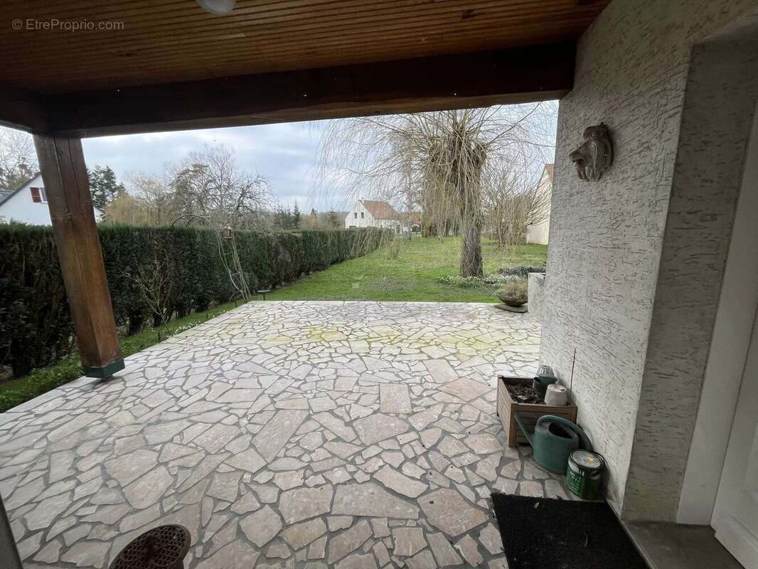 Maison à BRUYERES-ET-MONTBERAULT