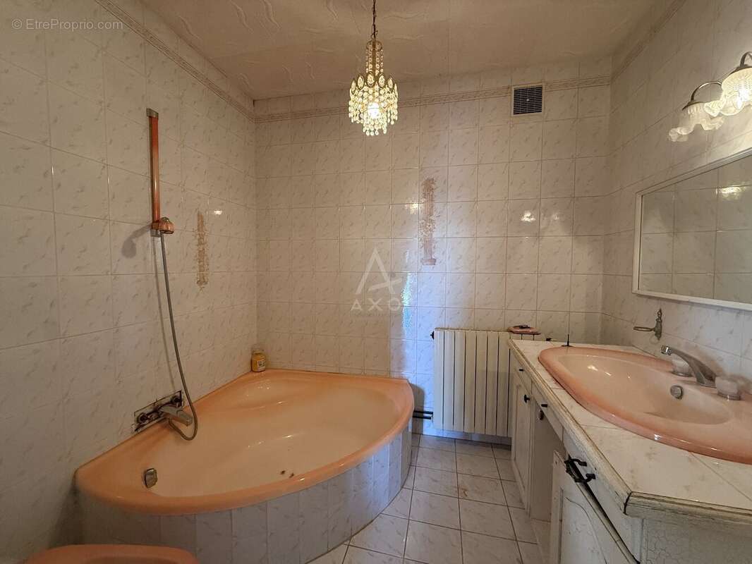 Appartement à SAINTE-MARIE-AUX-CHENES