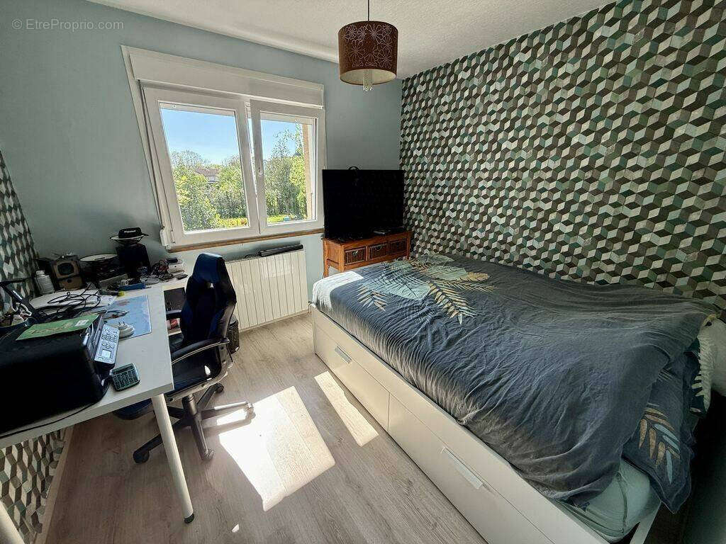 Maison à MONTIGNY-SUR-CHIERS