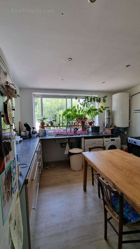 Maison 110 m² à Entraigues-Sur-La-Sorgue  - photo 3