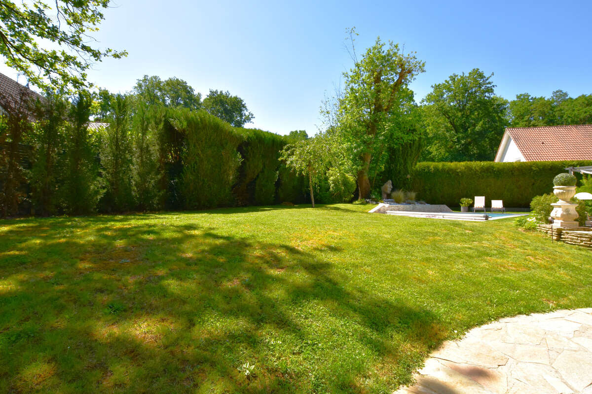 Maison à LES ESSARTS-LE-ROI