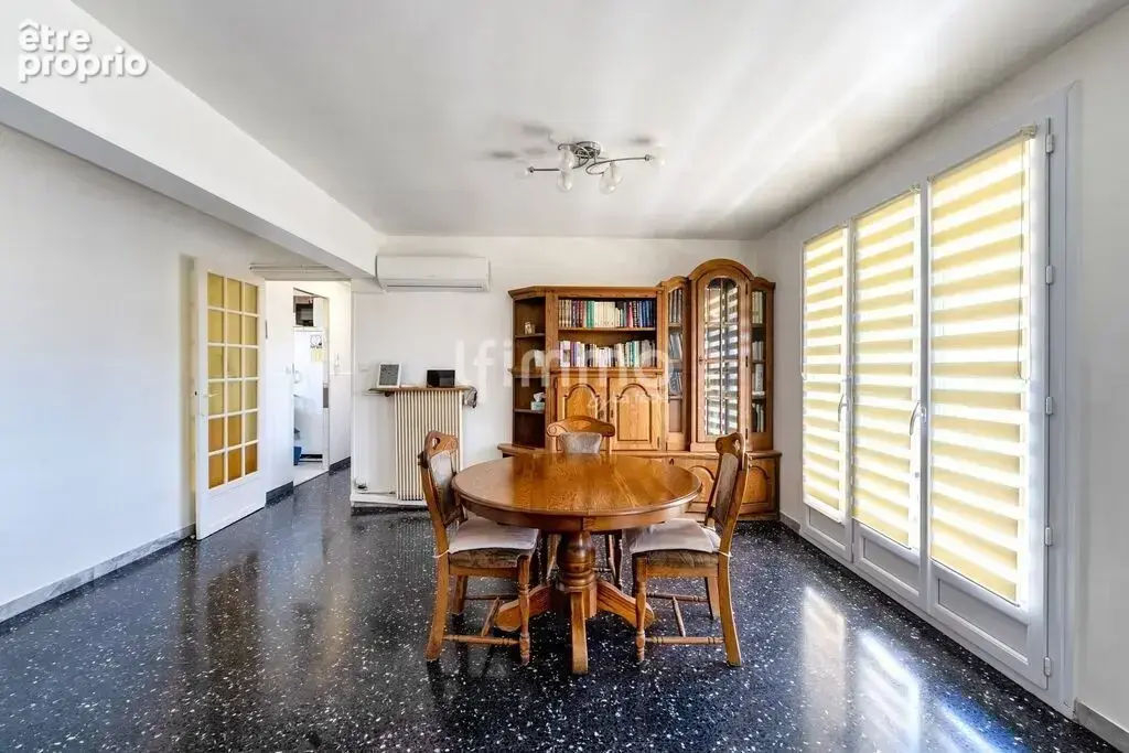 Appartement à MARSEILLE-10E