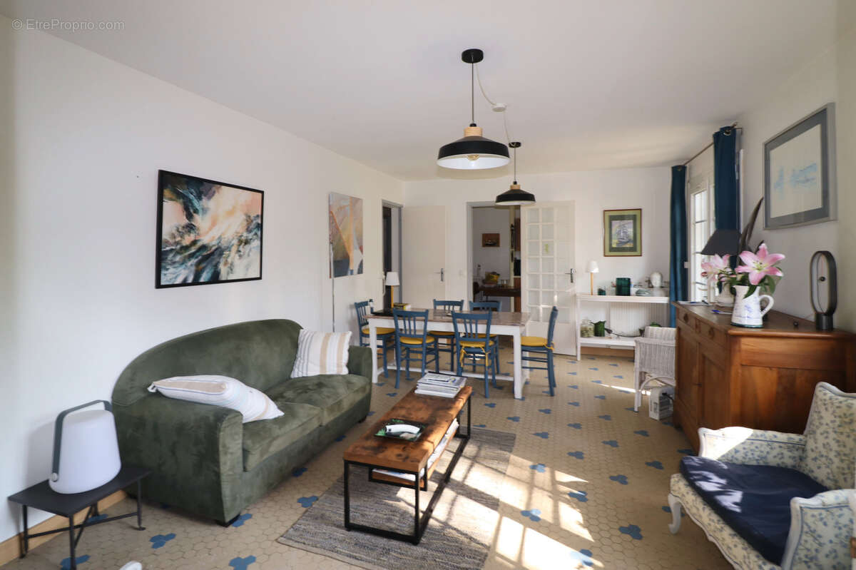 Maison à MESCHERS-SUR-GIRONDE