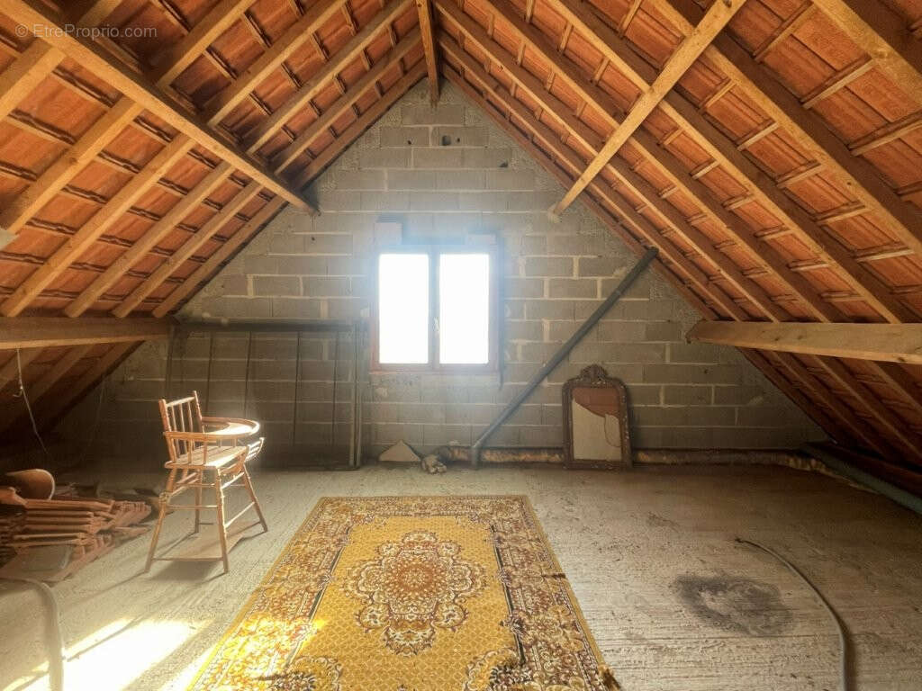 Maison à LA BAZOCHE-GOUET