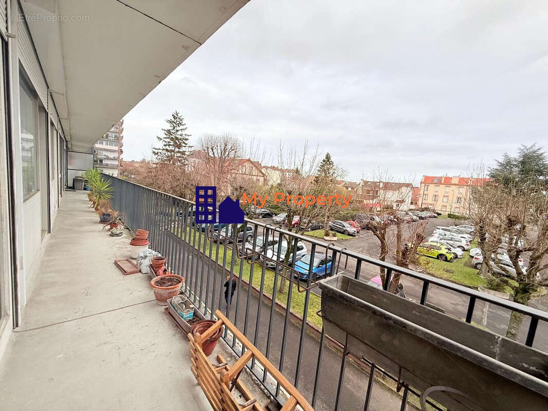 Appartement à HOUILLES