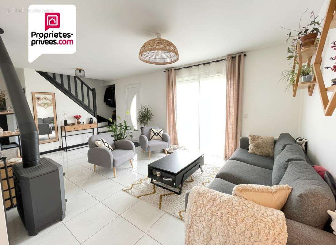Maison à LA CHAUSSEE-D'IVRY