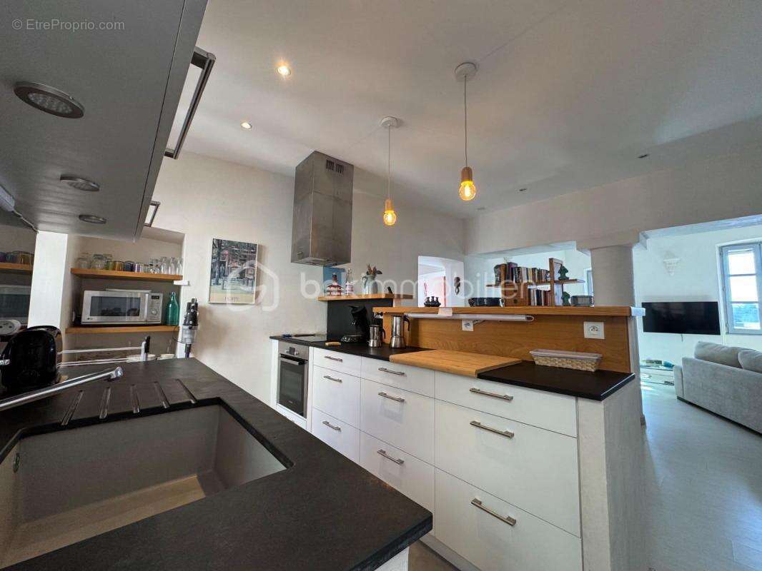 Appartement d'exception avec vue mer à Bonifacio – Une opportunité rare ! - photo 12