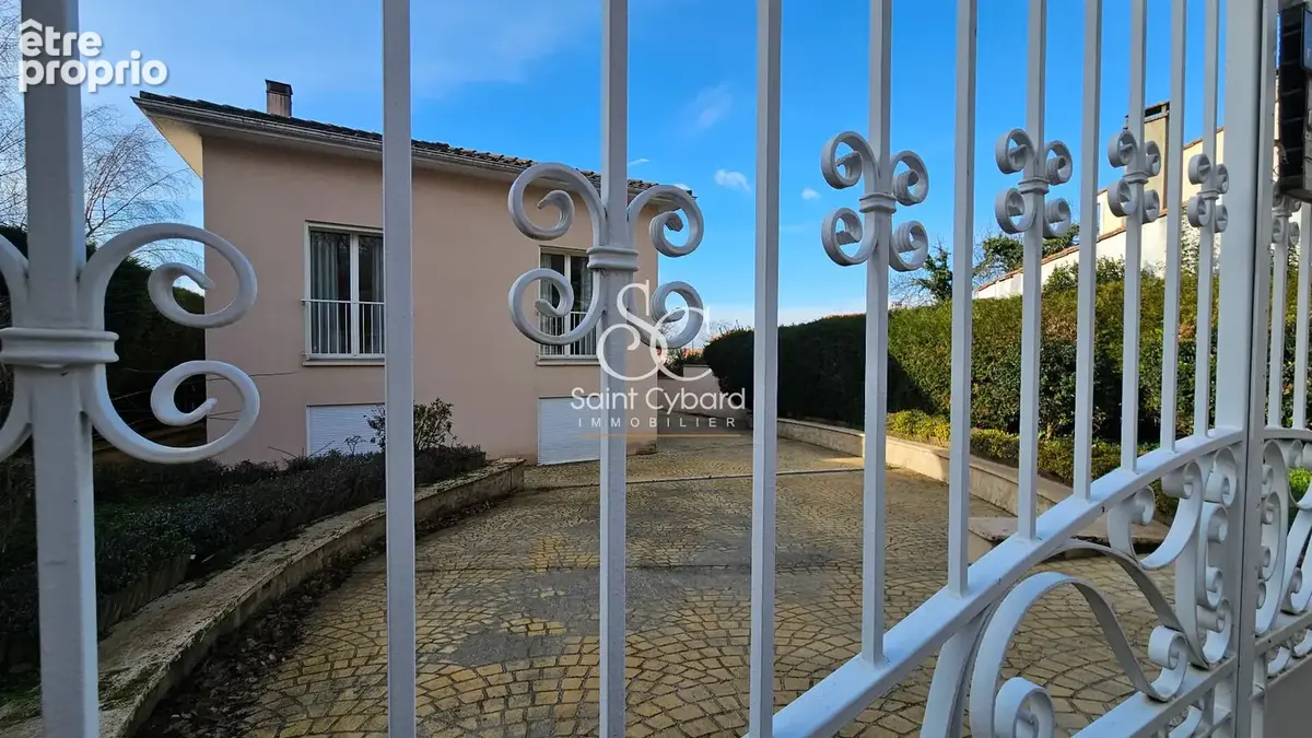 L'Isle d'Espagnac  Maison familiale de 293 m2 habitables environ - photo 2