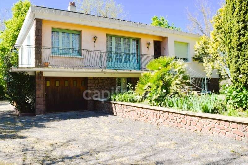 Maison à SAINT-URBAIN