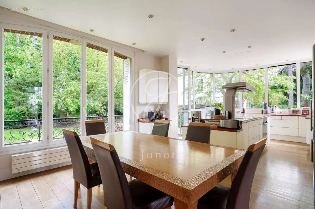 Maison à MAISONS-LAFFITTE