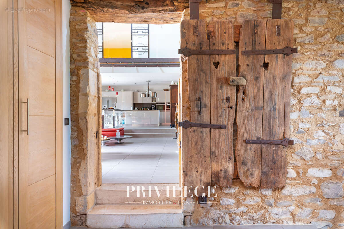 Maison à LENTILLY