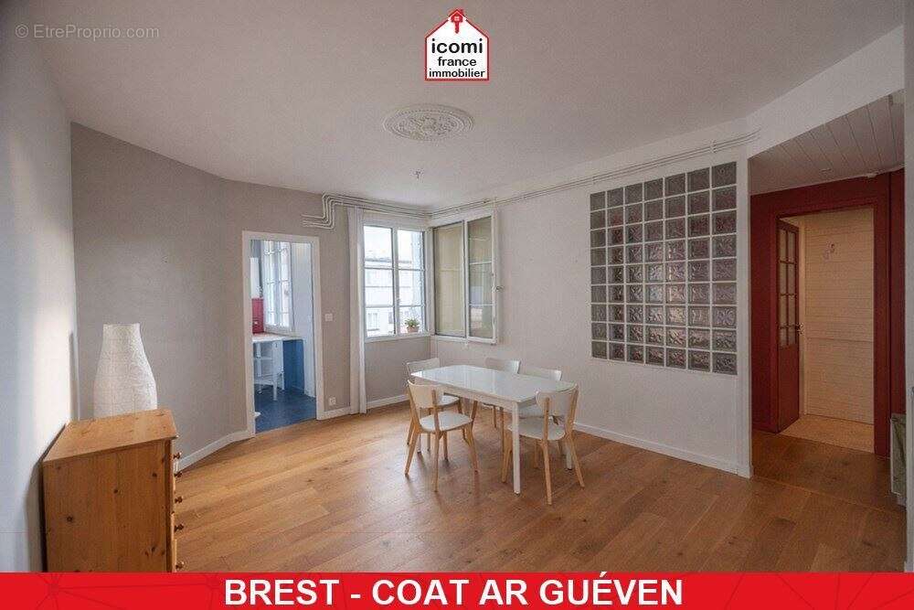 Finistere - brest (29200) - a vendre - appartement - 1 chambre possible 2 - idealement situe - dernier etage- lumineux - photo 9
