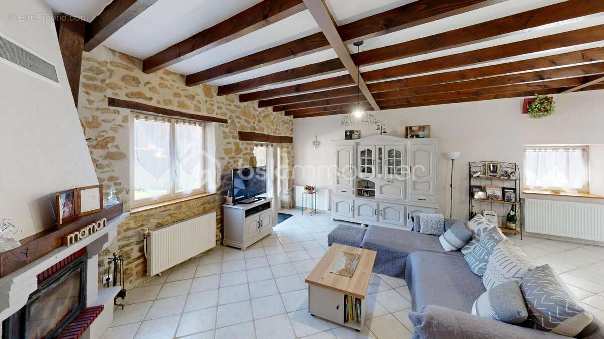 Maison à SAINT-JOUVENT