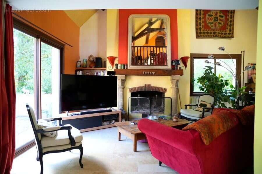 Maison 243 m² à Saint-Martin-D'auxigny  - photo 5
