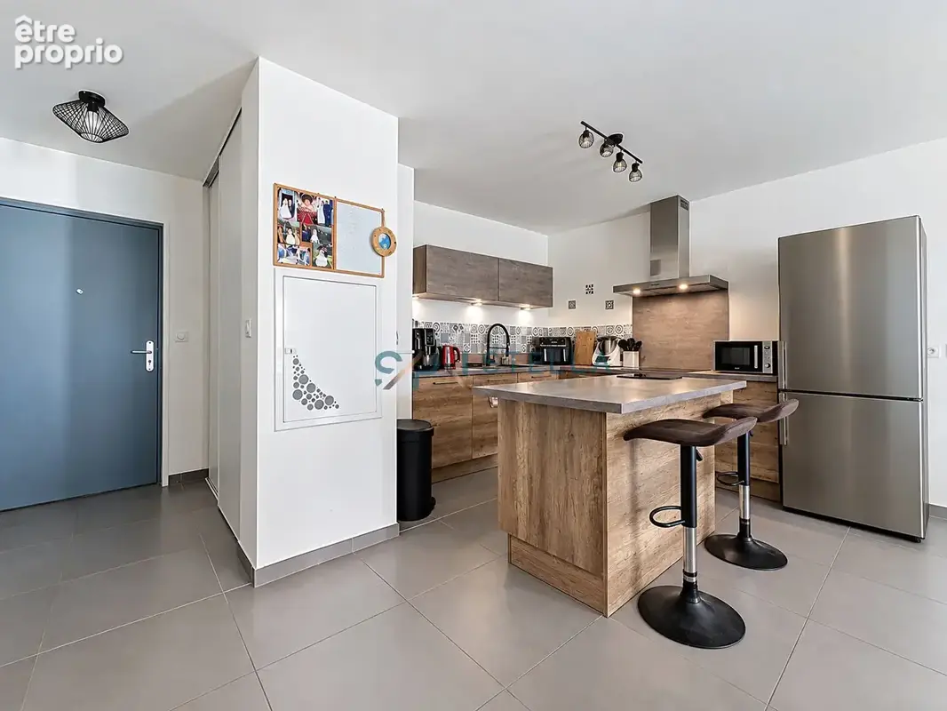 T3 avec 2 garages et une belle terrasse ! - photo 2