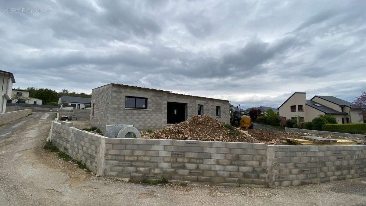 Maison à MONTROZIER