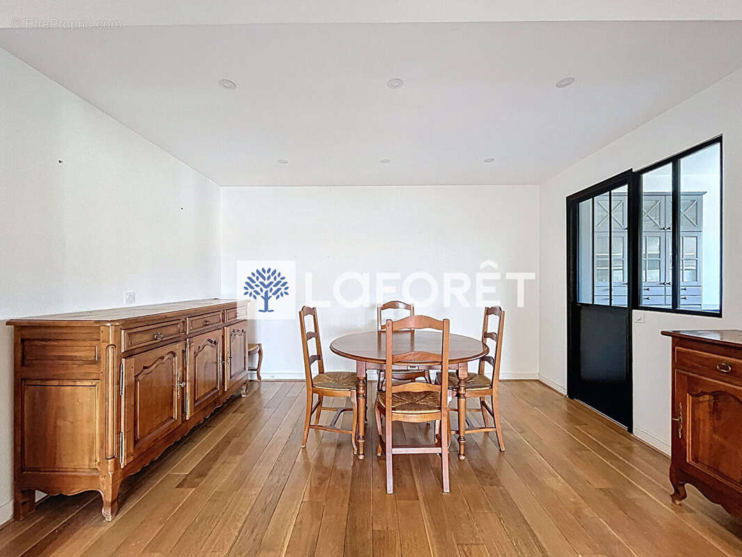Appartement à NOISY-LE-ROI