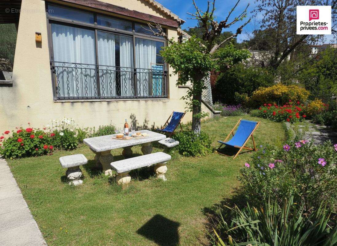 Maison à ESPARRON-DE-VERDON