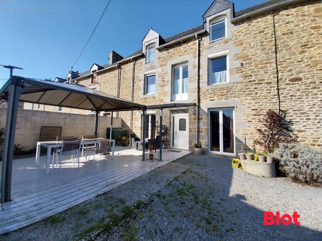 Maison à PLEUDIHEN-SUR-RANCE