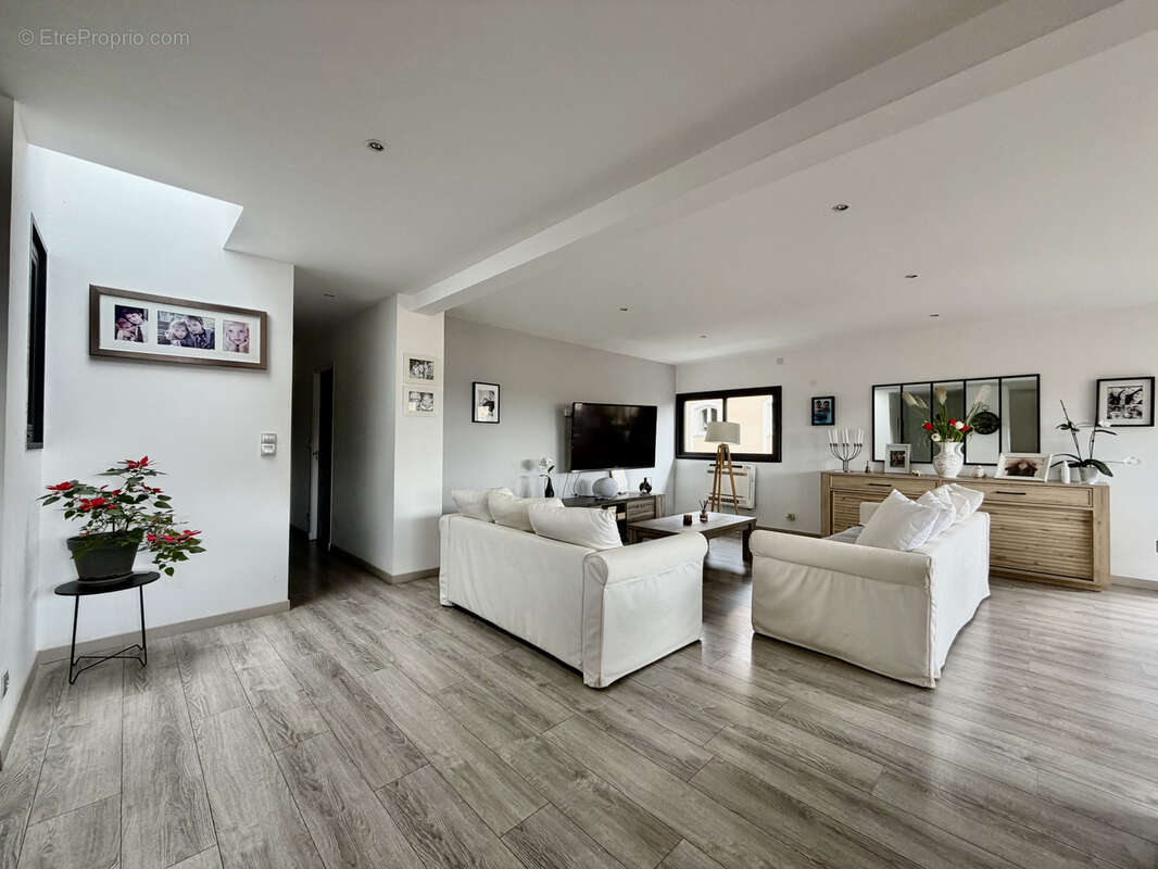 Appartement à LA VALETTE-DU-VAR