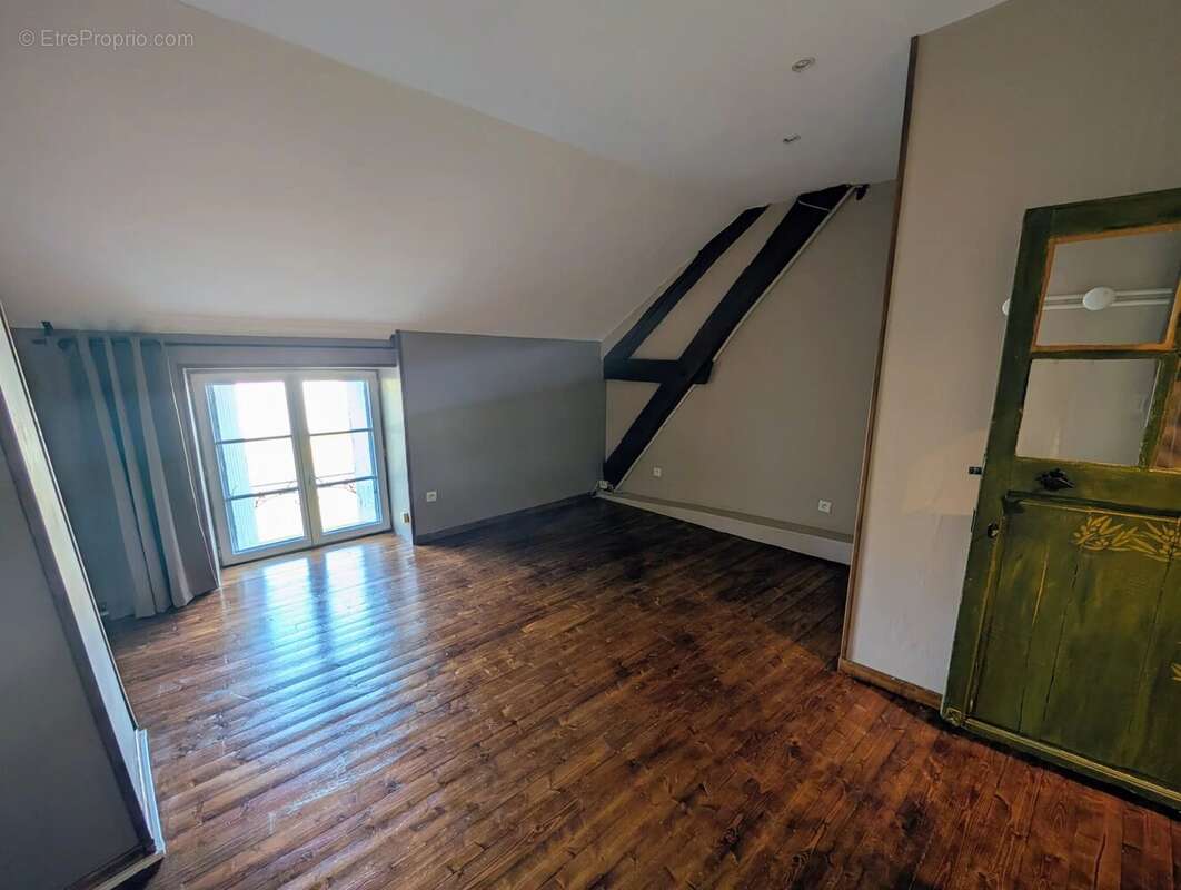 Maison à LE CHATELET-EN-BRIE