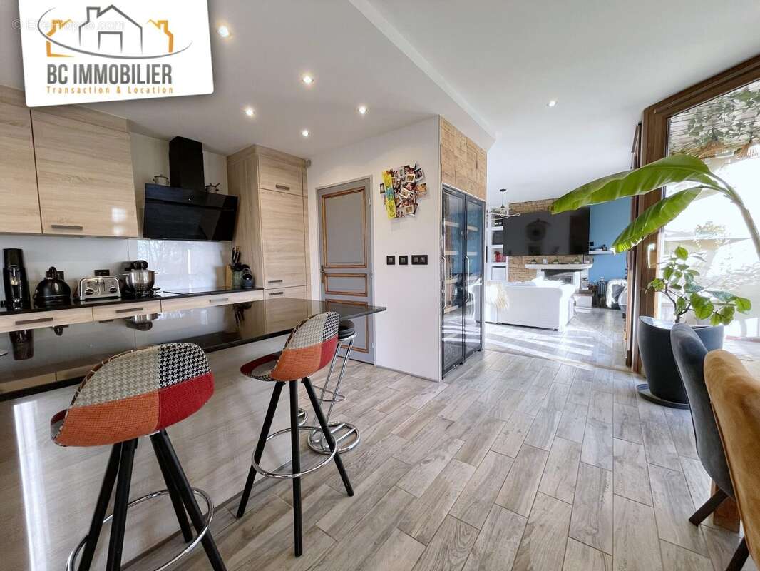 Appartement à PREVESSIN-MOENS